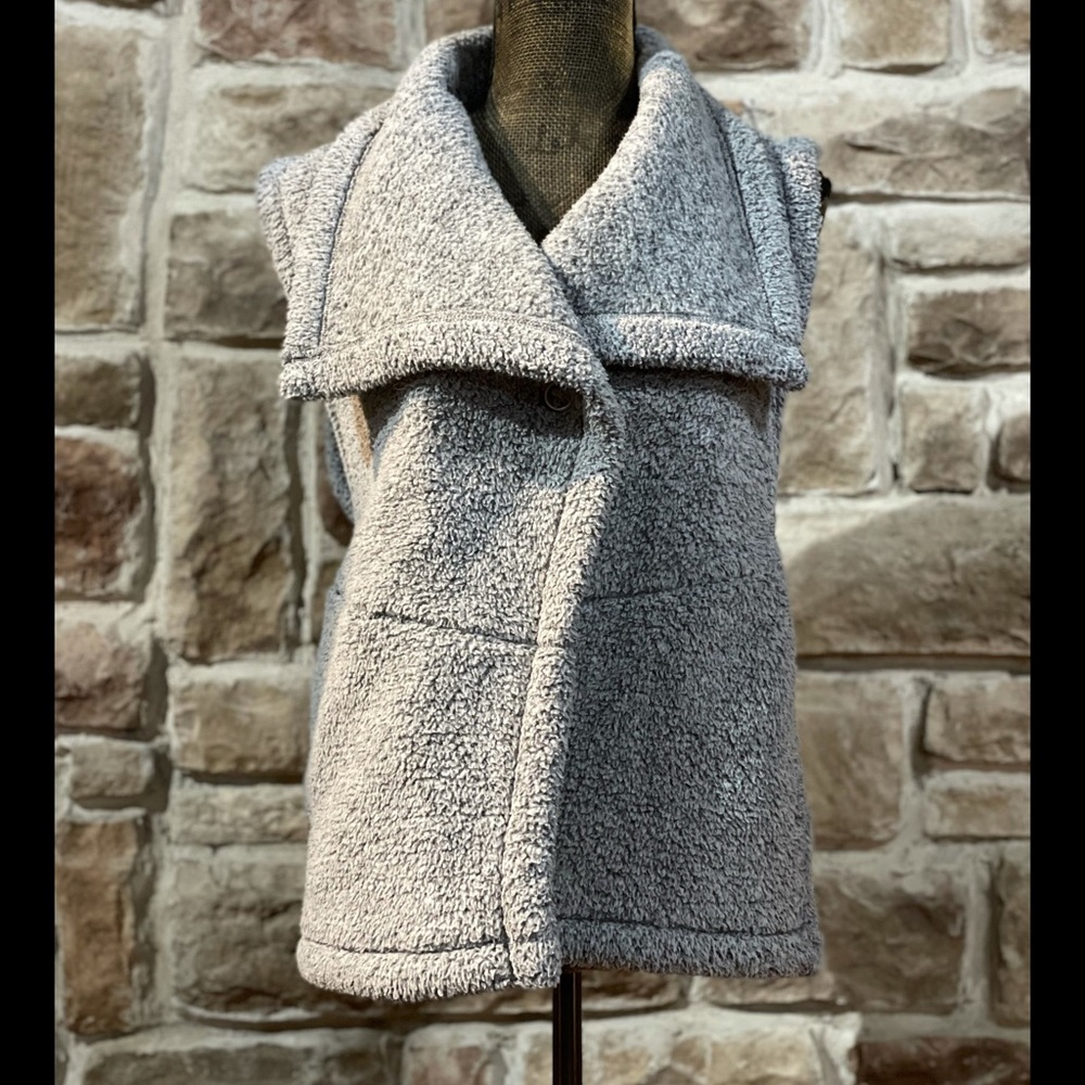 Lucy- Gray Plush Fleece Vest, Size M